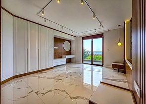 Эксклюзивные апартаменты планировкой 4+1 в уникальном комплексе центральной части Аланьи