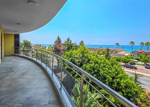 Эксклюзивные апартаменты планировкой 4+1 в уникальном комплексе центральной части Аланьи