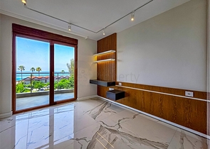 Эксклюзивные апартаменты планировкой 4+1 в уникальном комплексе центральной части Аланьи