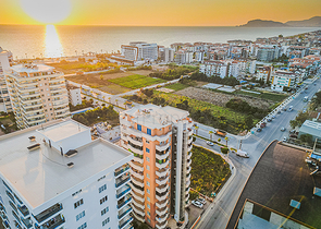 Уютная трехкомнатная квартира в 150 м от моря