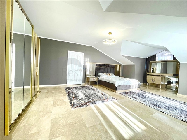 Пентхаус 3+1 в районе Оба