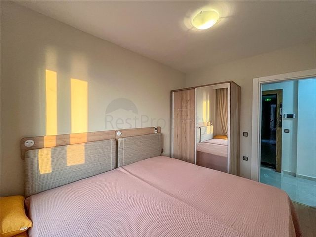 Видовая квартира 2+1 в комплексе на первой линии 