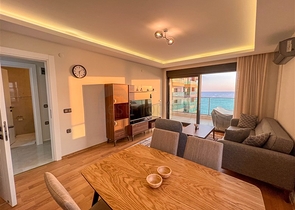 Видовая квартира 2+1 в комплексе на первой линии 