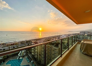 Видовая квартира 2+1 в комплексе на первой линии 