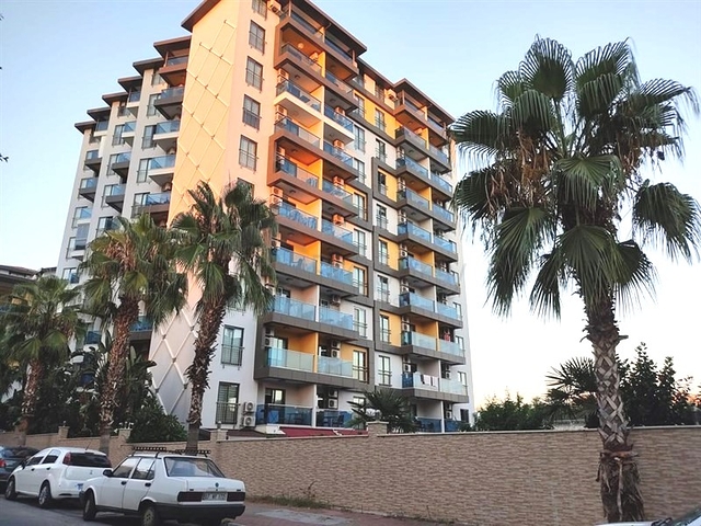 Двухкомнатная квартира в жилом комплексе на Клеопатре 