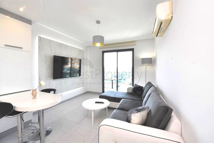 Двухкомнатная квартира в жилом комплексе на Клеопатре 