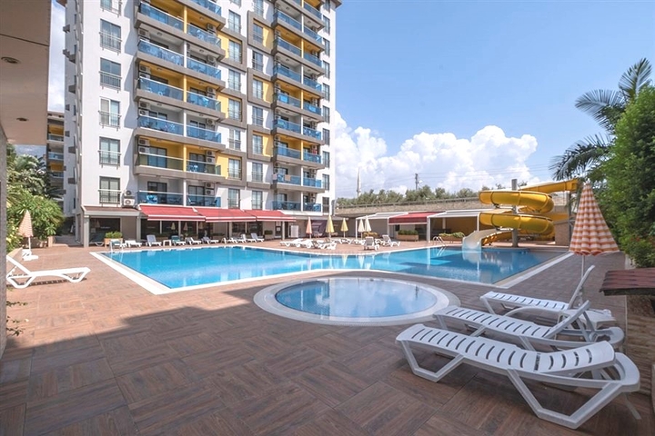 Двухкомнатная квартира в жилом комплексе на Клеопатре 