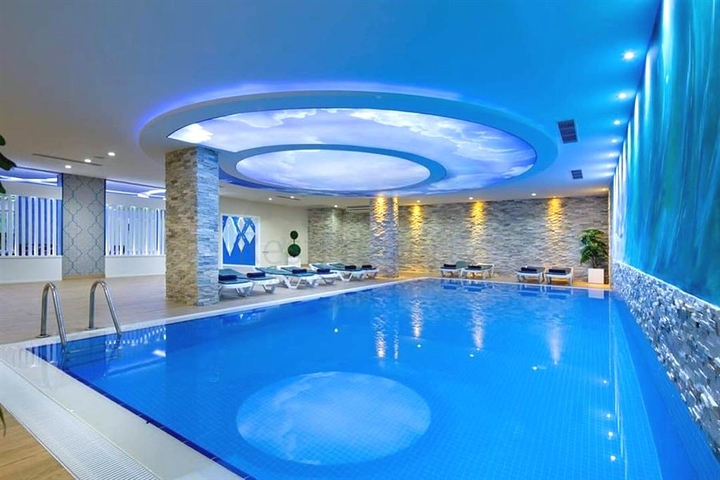 Двухкомнатная квартира в жилом комплексе на Клеопатре 