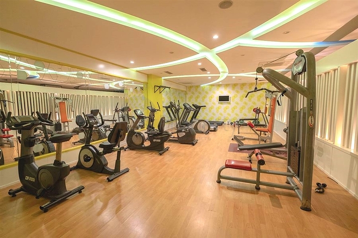 Двухкомнатная квартира в жилом комплексе на Клеопатре 