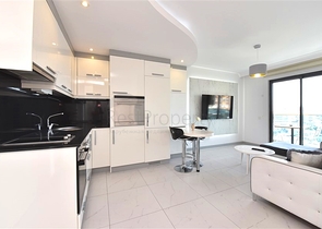 Двухкомнатная квартира в жилом комплексе на Клеопатре 