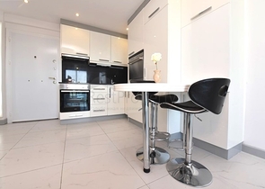 Двухкомнатная квартира в жилом комплексе на Клеопатре 