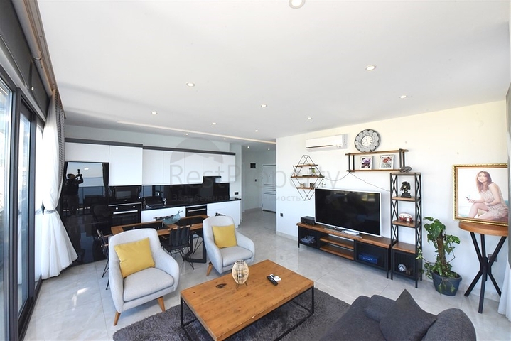 Трехкомнатная квартира с панорамным видом на море