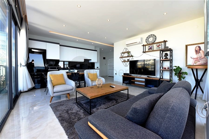 Трехкомнатная квартира с панорамным видом на море