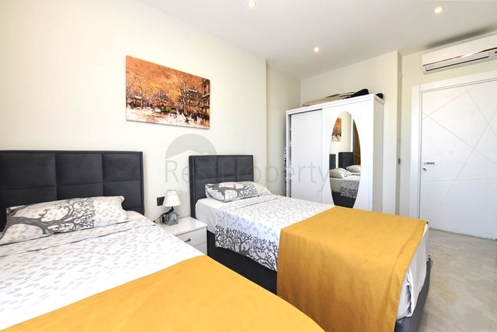 Трехкомнатная квартира с панорамным видом на море