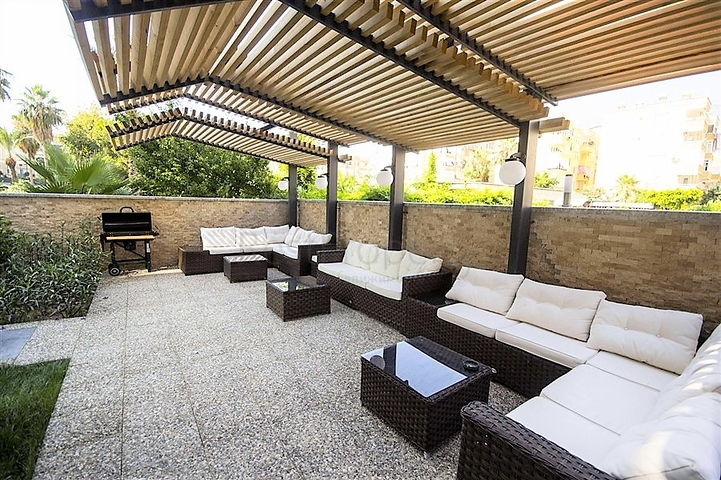 Трехкомнатная квартира с панорамным видом на море