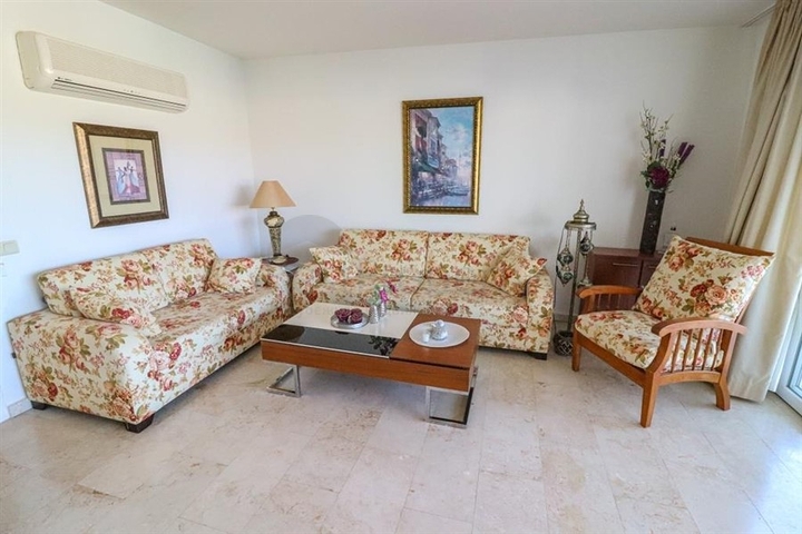 Продается пентхаус 3+1 в районе Конаклы