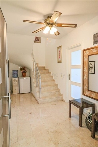 Продается пентхаус 3+1 в районе Конаклы