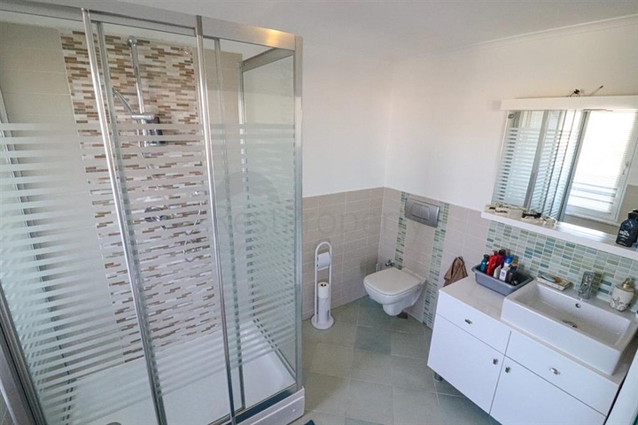 Продается пентхаус 3+1 в районе Конаклы