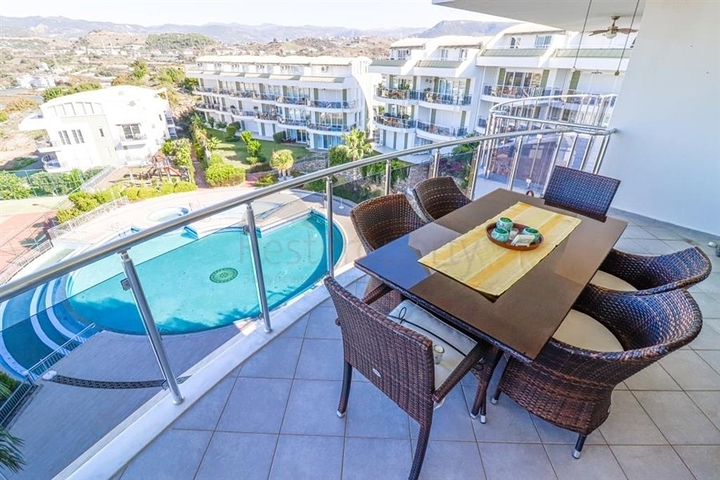 Продается пентхаус 3+1 в районе Конаклы