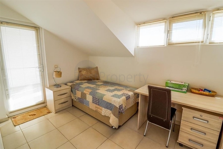 Продается пентхаус 3+1 в районе Конаклы