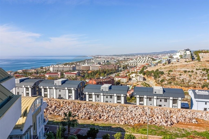 Продается пентхаус 3+1 в районе Конаклы