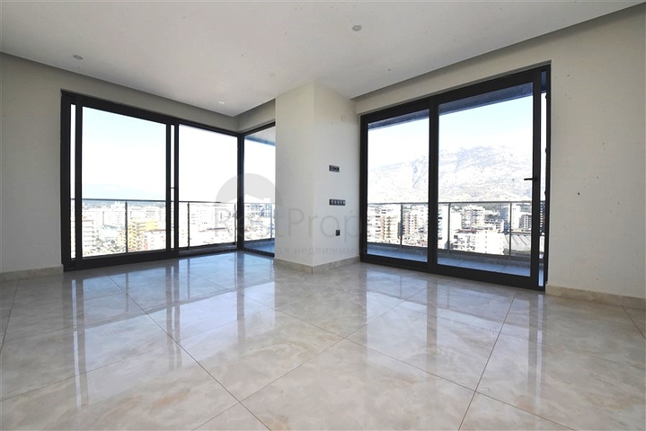 Огромная видовая квартира 3+1 на первой береговой линии