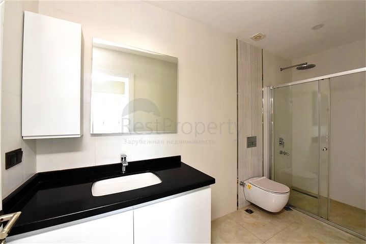 Огромная видовая квартира 3+1 на первой береговой линии