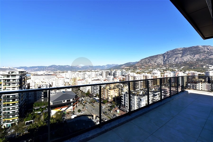 Огромная видовая квартира 3+1 на первой береговой линии