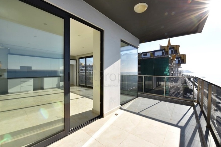 Квартира 2+1 с панорамным видом на море в районе Махмутлар