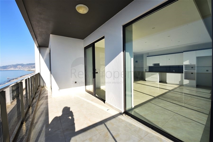 Квартира 2+1 с панорамным видом на море в районе Махмутлар