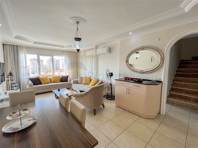 Пентхаус с видом на крепость в районе Джикджилли