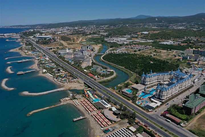 Квартира 1+1 в самом масштабном проекте в Алании в районе Тюрклер