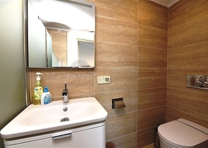 Просторная трехкомнатная квартира на первой береговой линии