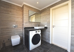 Просторная трехкомнатная квартира на первой береговой линии