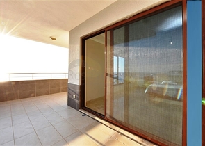 Просторная трехкомнатная квартира на первой береговой линии