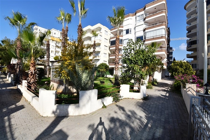 Уютные апартаменты 2+1 с видом на море в Тосмуре