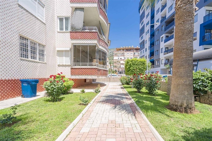 Трехкомнатная квартира в районе пляжа Клеопатры