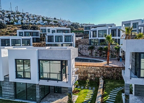 Новый комплекс с панорамным видом на море в уютном месте в районе Ялыкавак. Новый комплекс с панорамным видом на море в уютном месте в районе Ялыкавак.