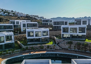 Новый комплекс с панорамным видом на море в уютном месте в районе Ялыкавак. Новый комплекс с панорамным видом на море в уютном месте в районе Ялыкавак.