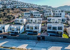 Новый комплекс с панорамным видом на море в уютном месте в районе Ялыкавак. Новый комплекс с панорамным видом на море в уютном месте в районе Ялыкавак.