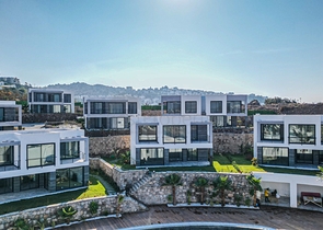 Новый комплекс с панорамным видом на море в уютном месте в районе Ялыкавак. Новый комплекс с панорамным видом на море в уютном месте в районе Ялыкавак.