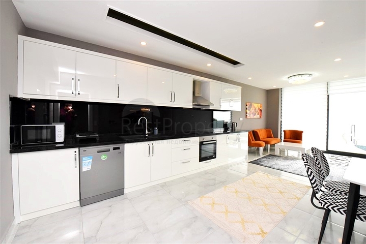 Вилла планировки 5+1 в центральном районе Алании