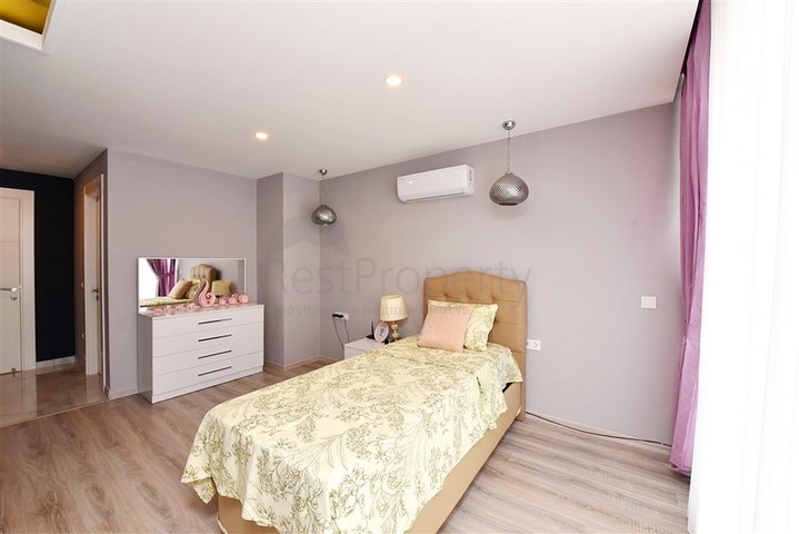 Вилла планировки 5+1 в центральном районе Алании