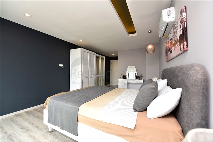 Вилла планировки 5+1 в центральном районе Алании