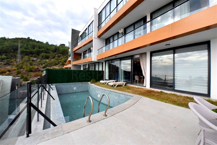 Вилла планировки 5+1 в центральном районе Алании