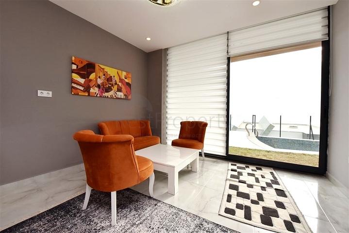 Вилла планировки 5+1 в центральном районе Алании