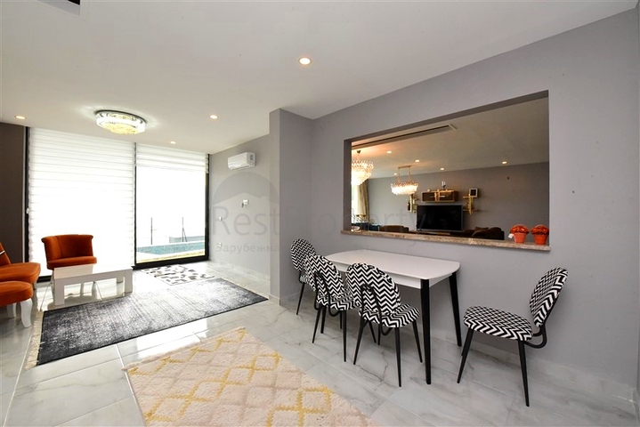 Вилла планировки 5+1 в центральном районе Алании