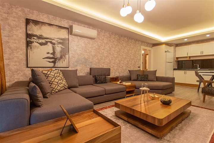 Меблированная квартира 2+1 на первой береговой линии в Махмутларе