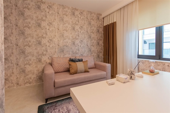 Меблированная квартира 2+1 на первой береговой линии в Махмутларе