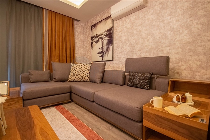 Меблированная квартира 2+1 на первой береговой линии в Махмутларе